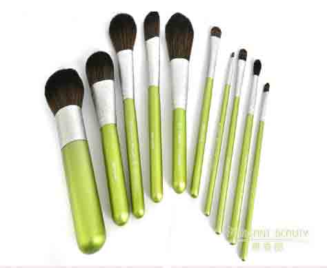 化妝刷清洗晾干后該如何儲(chǔ)存?